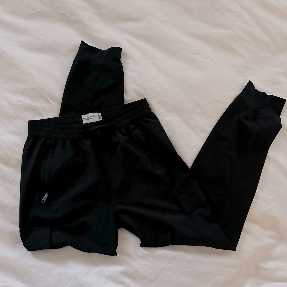 Abercrombie utility joggers